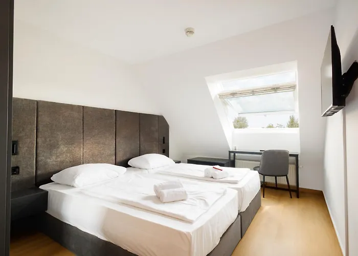 Lenas Donau Hotel Wien